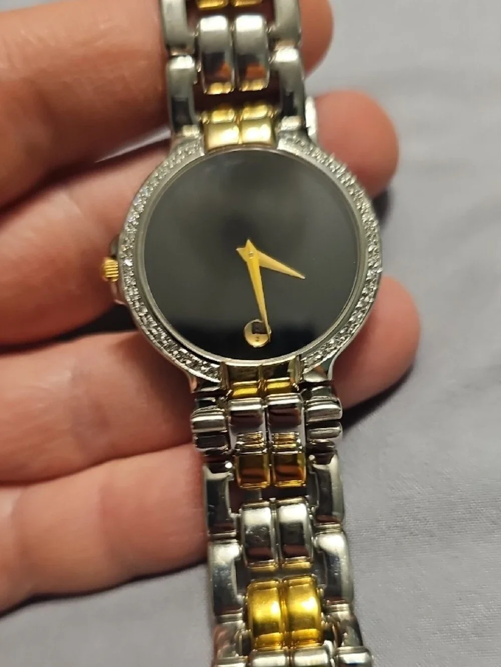 Exquisite Diamond Bezel Two-tone 33 Mm Unisex Movado Watch